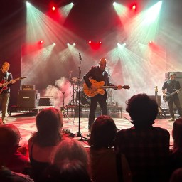 Ride live in Sydney: A transcendent Nowhere retrospective rides a new wave of shoegaze